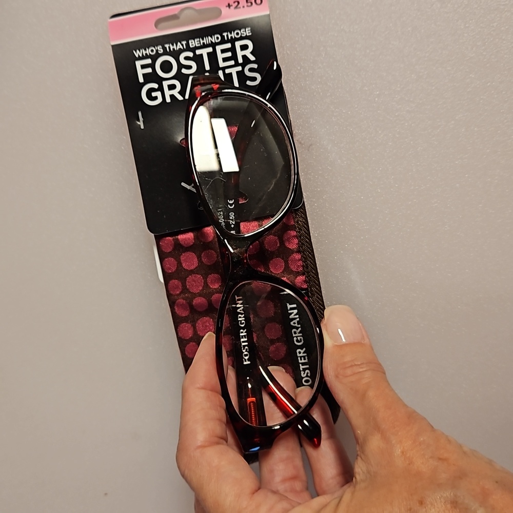 2 pairs of readers +2.50 strength Foster Grant and Aigner- 1 NWT - 1 gently worn - Picture 6 of 8